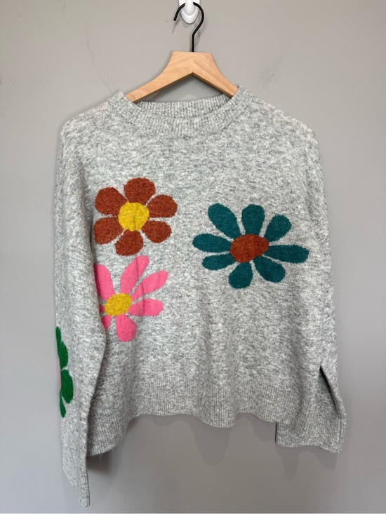 NATURAL LIFE Sweaters - Natural Life Floral Sweater Gray Soft Knit Oversized Cozy Daisy Size Medium